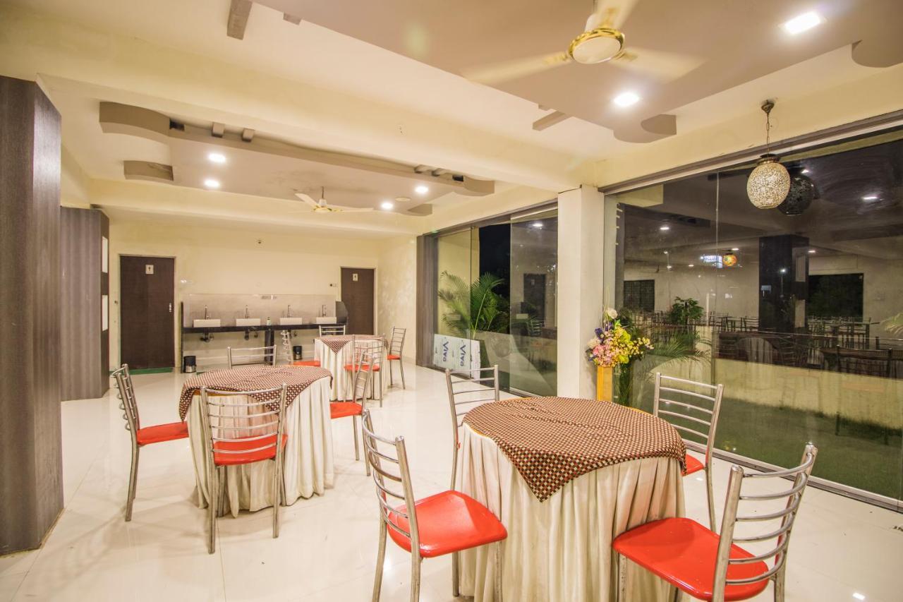 Hotel Yogiraj Palace Shegaon Buitenkant foto